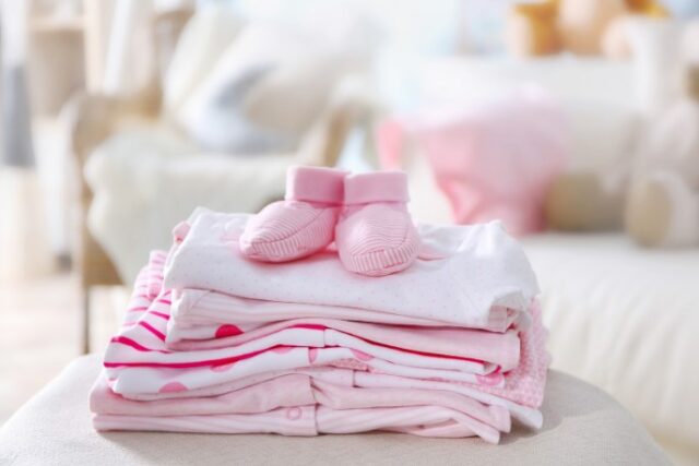 Что должно быть в базовом гардеробе новорождённого?